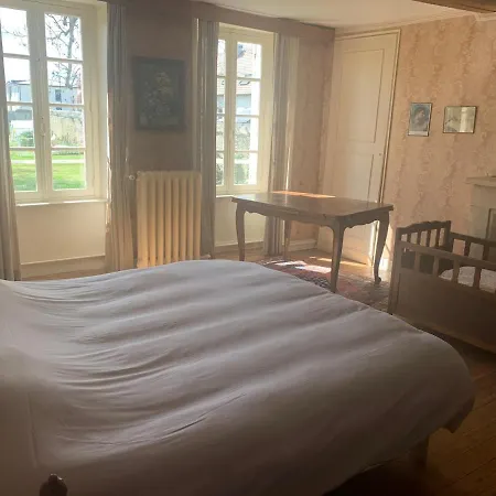 Grande Maison Proche Des Plages Du Débarquement Hébergement de vacances *